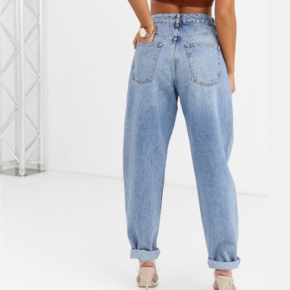 ASOS DESIGN petite high rise ‘slouchy’ mom jeans - Picture 4 of 10